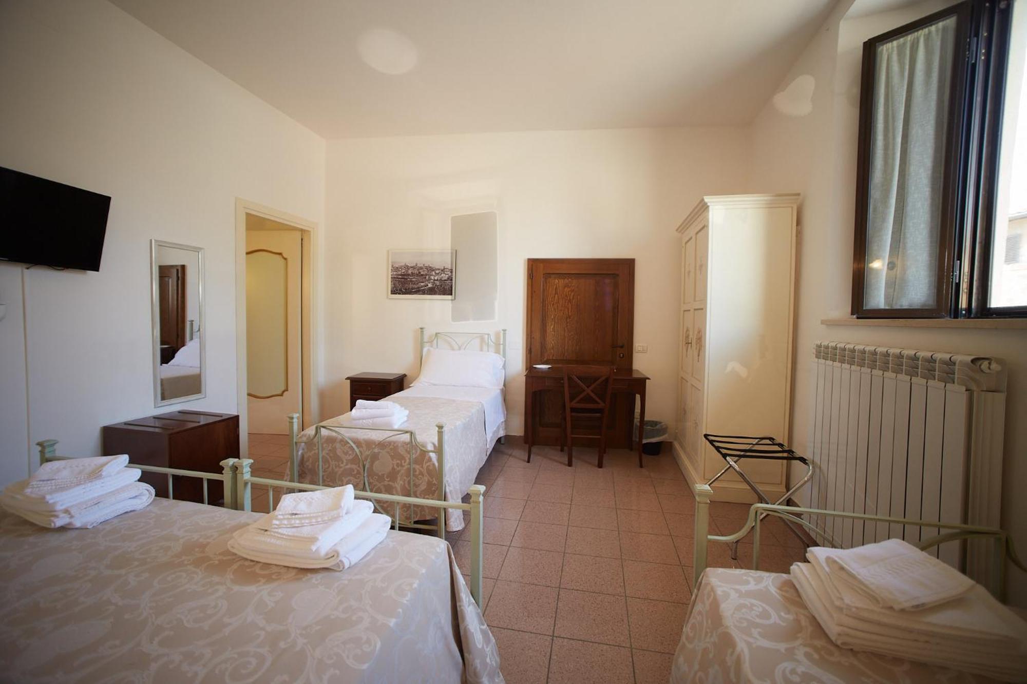 Il Monastero Di Bevagna Bed & Breakfast Exterior photo